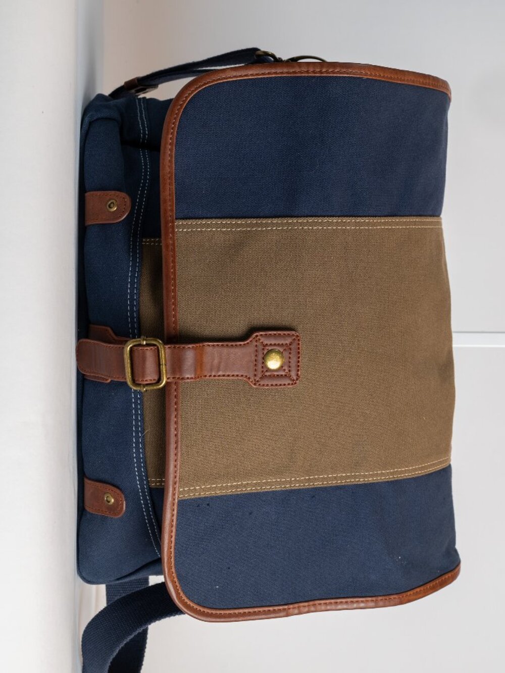 G.H. Bass & Co Canvas Messenger Bag Blue Brown Laptop Briefcase Crossbody